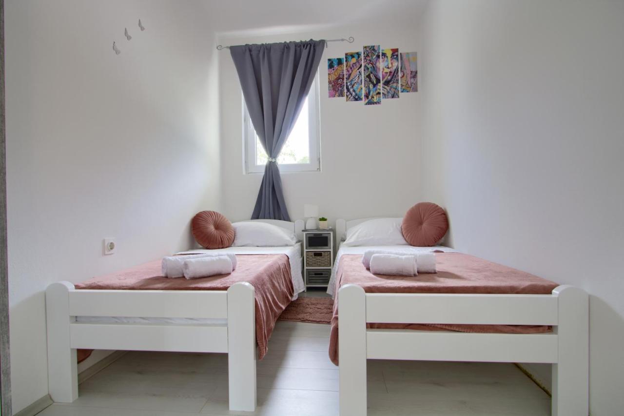 Apartments Villa Mihaela Banj Extérieur photo