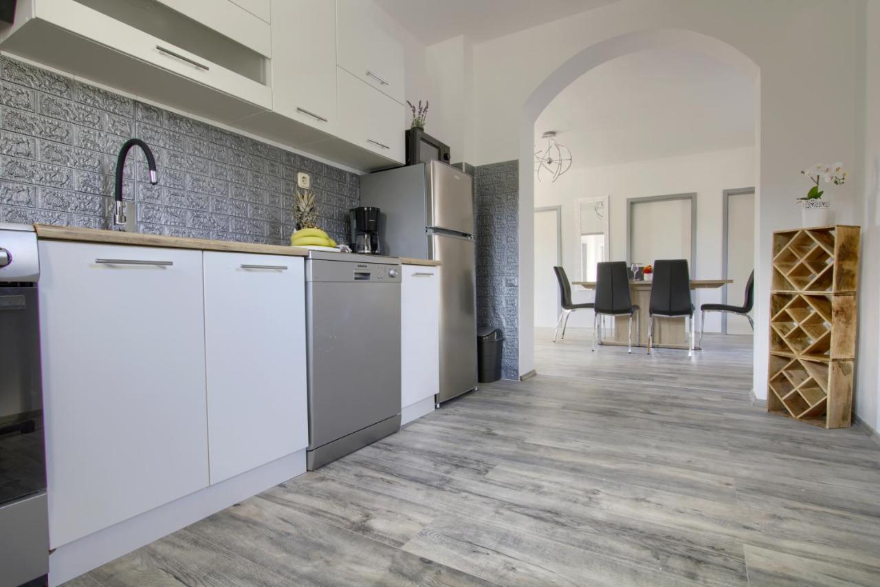 Apartments Villa Mihaela Banj Extérieur photo